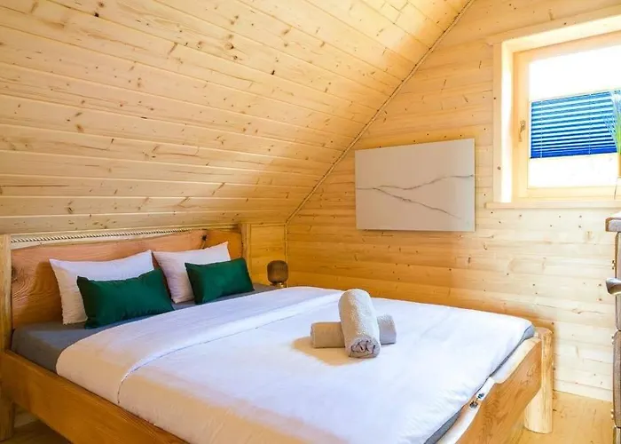 Beskid Wood Истебна